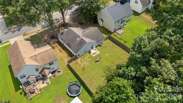 8019 Shiny Meadow Lane, Charlotte, NC 28215