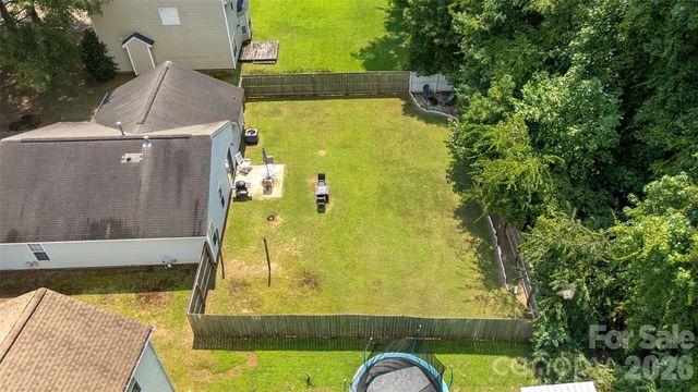 8019 Shiny Meadow Lane, Charlotte, NC 28215