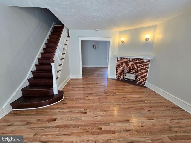 517 E CHELTENHAM AVE, Philadelphia, PA 19120