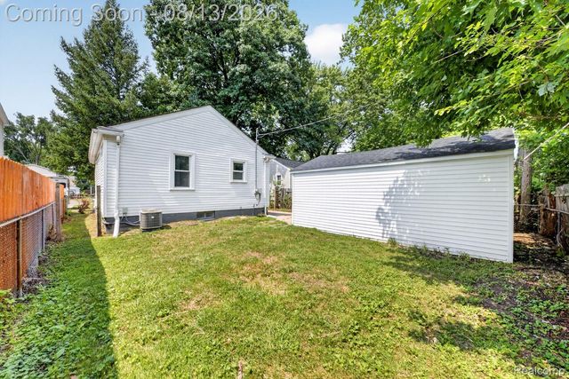 3330 Harris Street, Ferndale, MI 48220