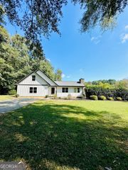 2735 Sandy Creek Circle, Loganville, GA 30052