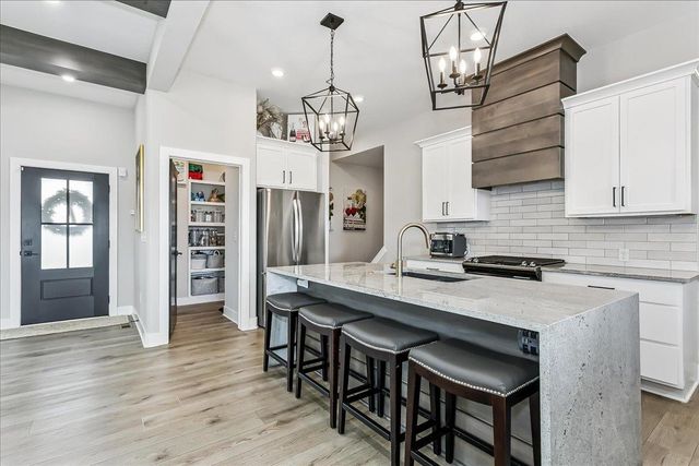 16006 W Sheriac St, Goddard, KS 67052