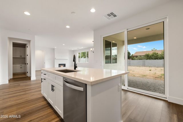 7540 E Louie Lane, Prescott Valley, AZ 86315