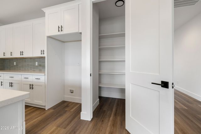 7540 E Louie Lane, Prescott Valley, AZ 86315