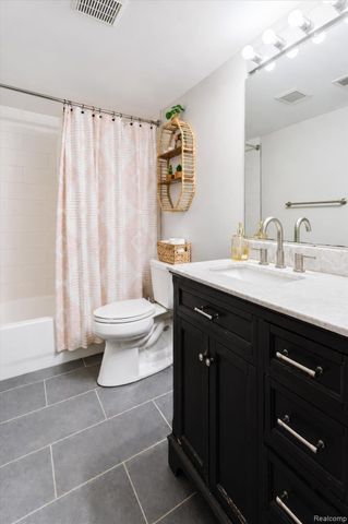 61025 Greenwood Drive, South Lyon, MI 48178