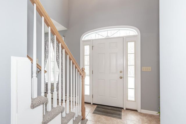 30 Fox Hollow Drive, Weare, NH 03281