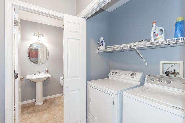 30 Fox Hollow Drive, Weare, NH 03281