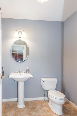 30 Fox Hollow Drive, Weare, NH 03281