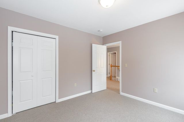 30 Fox Hollow Drive, Weare, NH 03281