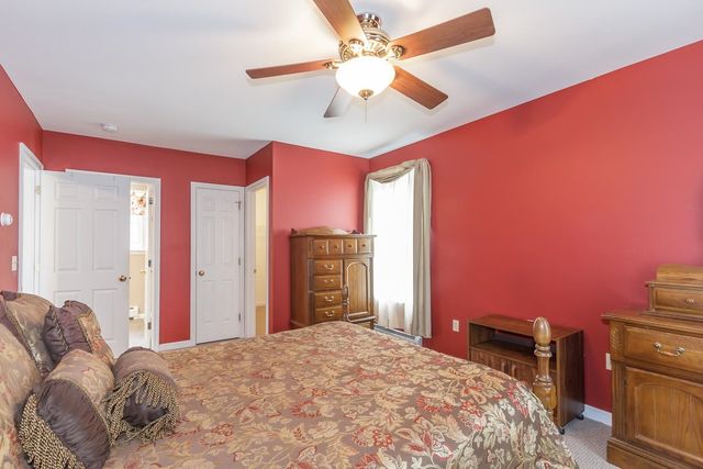 30 Fox Hollow Drive, Weare, NH 03281