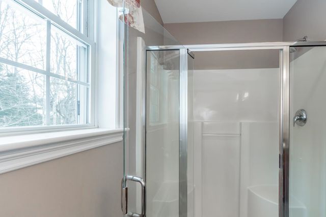 30 Fox Hollow Drive, Weare, NH 03281