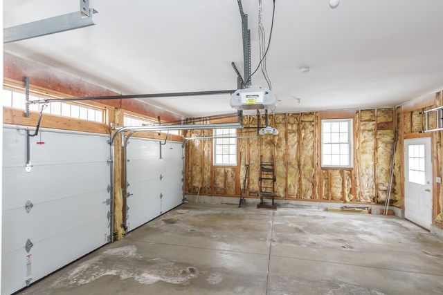 30 Fox Hollow Drive, Weare, NH 03281