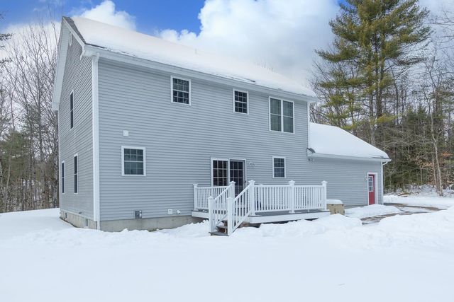 30 Fox Hollow Drive, Weare, NH 03281