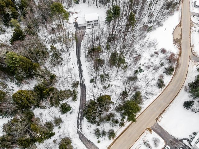 30 Fox Hollow Drive, Weare, NH 03281