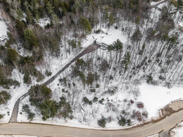 30 Fox Hollow Drive, Weare, NH 03281