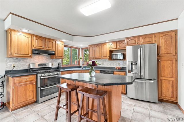 6914 Townline Road, Wheatfield, NY 14120