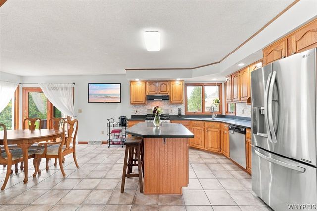 6914 Townline Road, Wheatfield, NY 14120