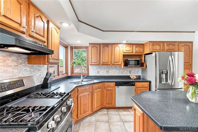 6914 Townline Road, Wheatfield, NY 14120
