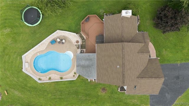 6914 Townline Road, Wheatfield, NY 14120