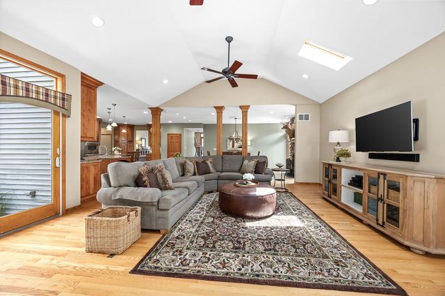 4542 Hatch Lane, Lisle, IL 60532