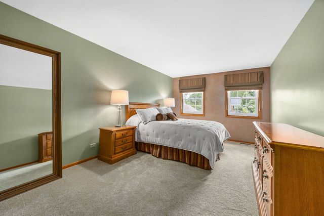4542 Hatch Lane, Lisle, IL 60532
