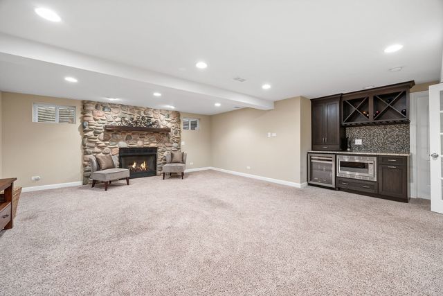 4542 Hatch Lane, Lisle, IL 60532