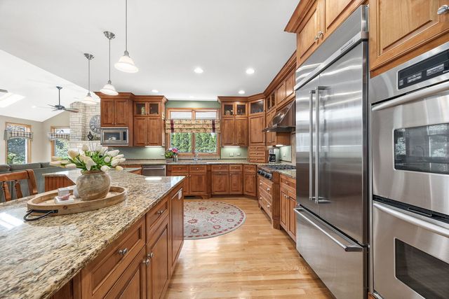 4542 Hatch Lane, Lisle, IL 60532