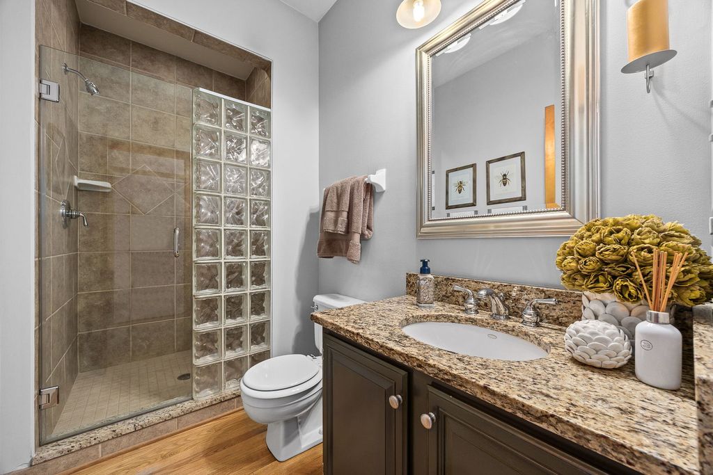Image 15 of property listing at 4542 Hatch Lane, Lisle, IL 60532