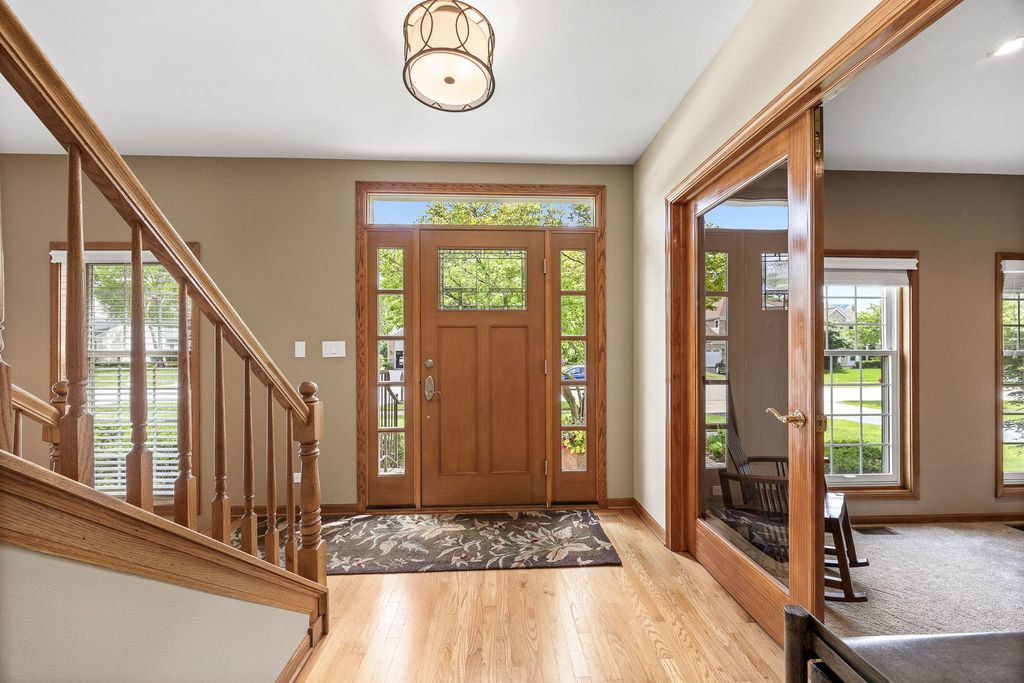 Image 32 of property listing at 4542 Hatch Lane, Lisle, IL 60532