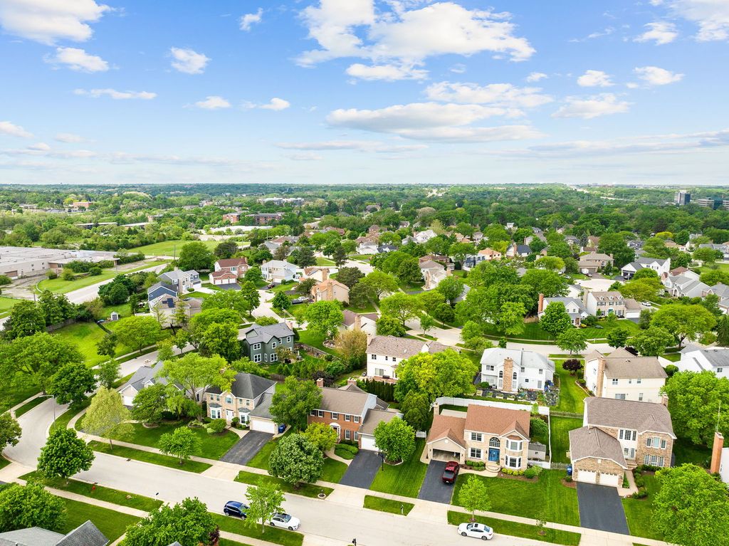 Image 39 of property listing at 4542 Hatch Lane, Lisle, IL 60532