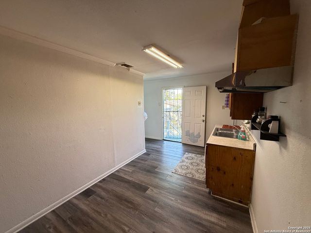 359 N San Horacio, San Antonio, TX 78237