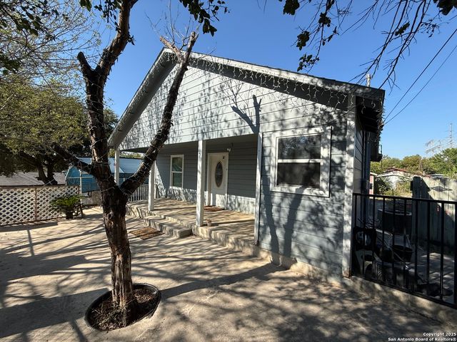 359 N San Horacio, San Antonio, TX 78237