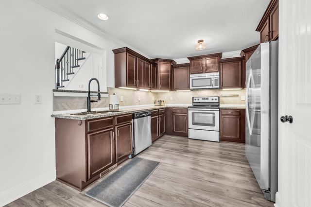 3669 Fox Tail Dr, Clarksville, TN 37040