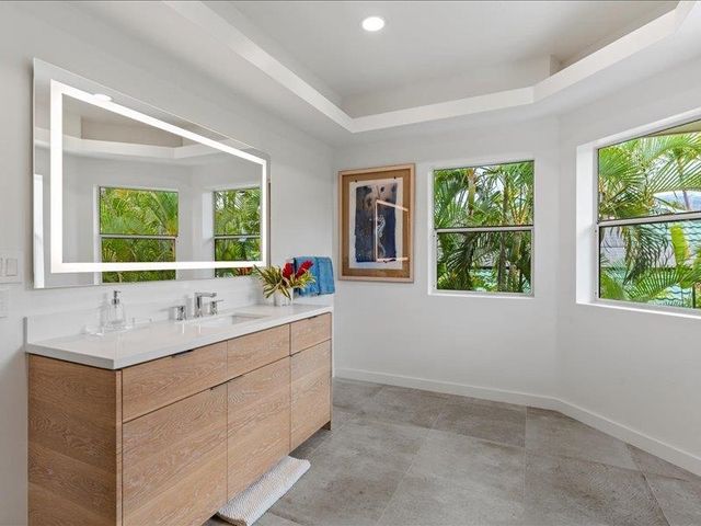 210 E Panana Pl, Kihei, HI 96753
