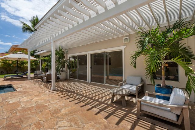 210 E Panana Pl, Kihei, HI 96753