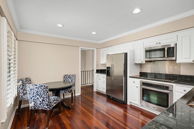 5315 Malibu Drive, Edina, MN 55436