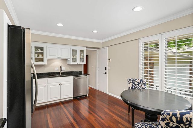 5315 Malibu Drive, Edina, MN 55436