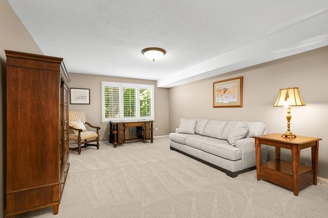 5315 Malibu Drive, Edina, MN 55436