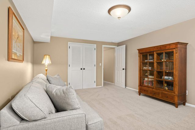 5315 Malibu Drive, Edina, MN 55436