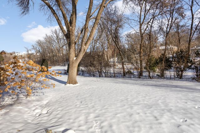 5315 Malibu Drive, Edina, MN 55436