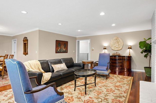 5315 Malibu Drive, Edina, MN 55436