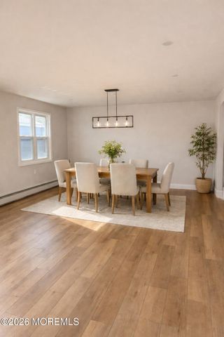 8 Virgin Islands Drive, Toms River, NJ 08757