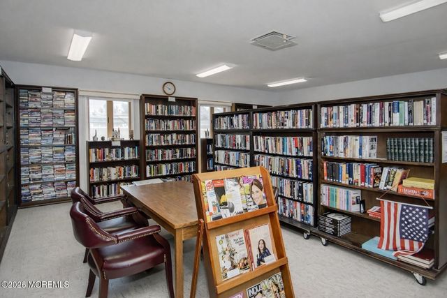 8 Virgin Islands Drive, Toms River, NJ 08757