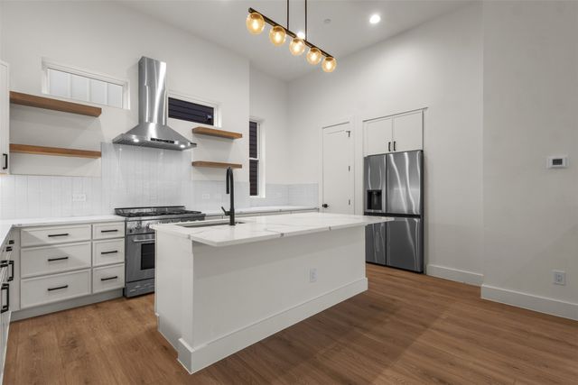 2203 Hondo Avenue 206, Dallas, TX 75219