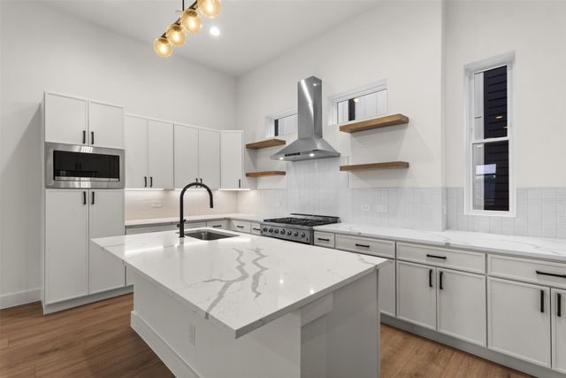 2203 Hondo Avenue 206, Dallas, TX 75219