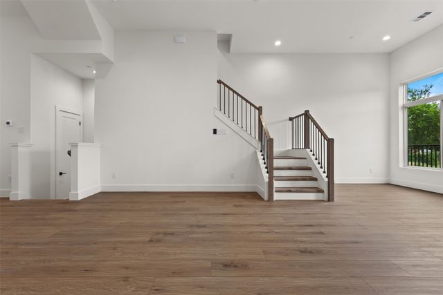 2203 Hondo Avenue 206, Dallas, TX 75219