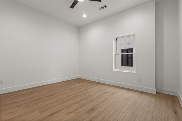 2203 Hondo Avenue 206, Dallas, TX 75219