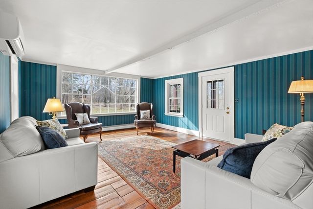 55 Colrain Rd, Topsfield, MA 01983