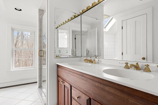 55 Colrain Rd, Topsfield, MA 01983