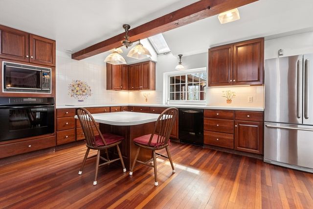 55 Colrain Rd, Topsfield, MA 01983